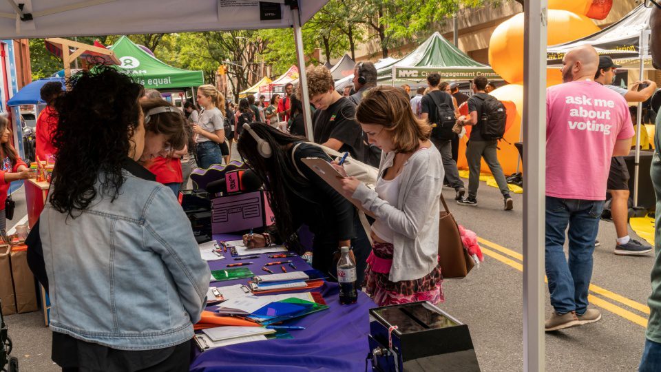 Voter registration driving in New York City