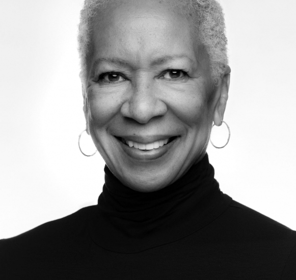 Angela-Glover-Blackwell_0153_gray_mj_d