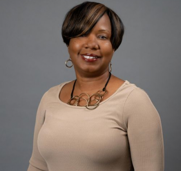 LaTisha Henderson 2025 Headshot 2