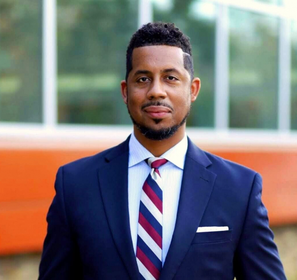 Mattew-L.-Evans-Photo-2021-e1637269647952