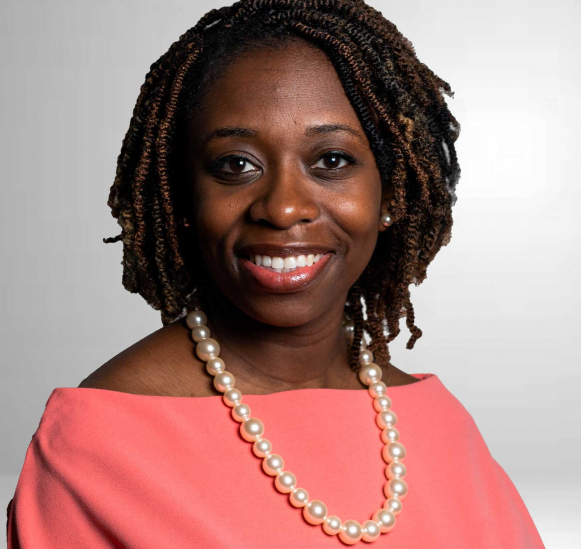 Powell-Danielle-Headshot-1