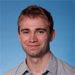 Taylor Kelly - Headshot Photo